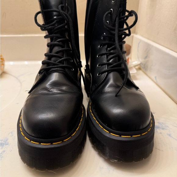 Doc Martens' Jadon platform boots men's size 11 - Picture 2 of 4